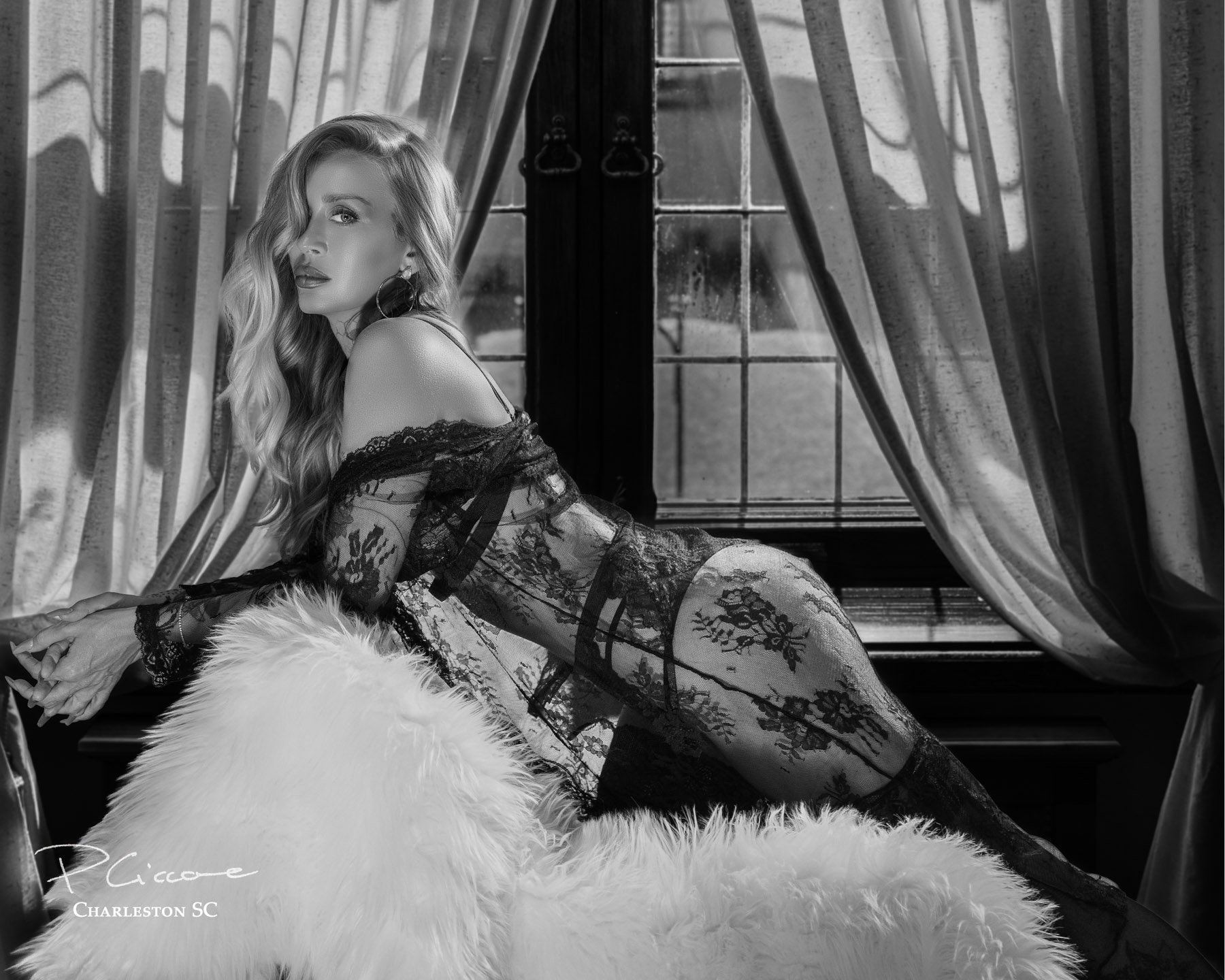 What To Wear For Alluring Boudoir Portraits